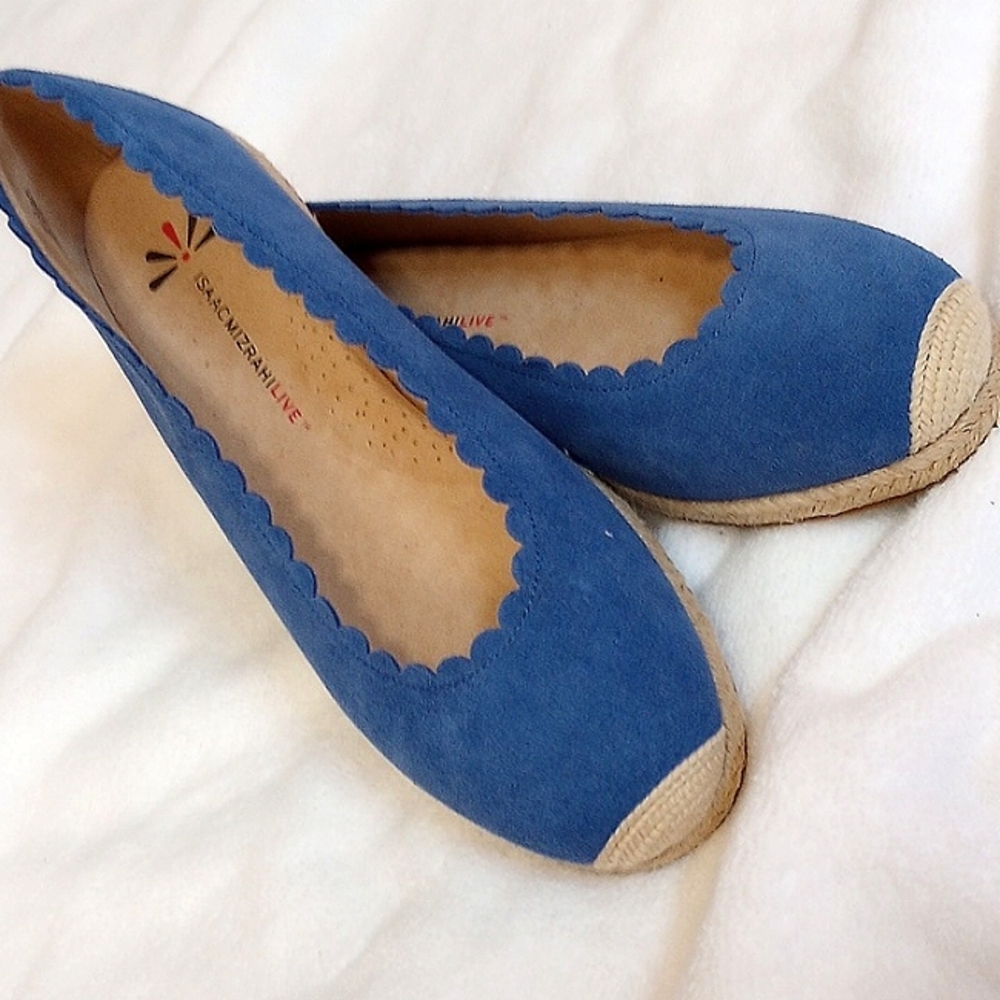 Isaac Mizrahi Women's Coastal Blue Leather Scalloped Espadrilles - Size 9